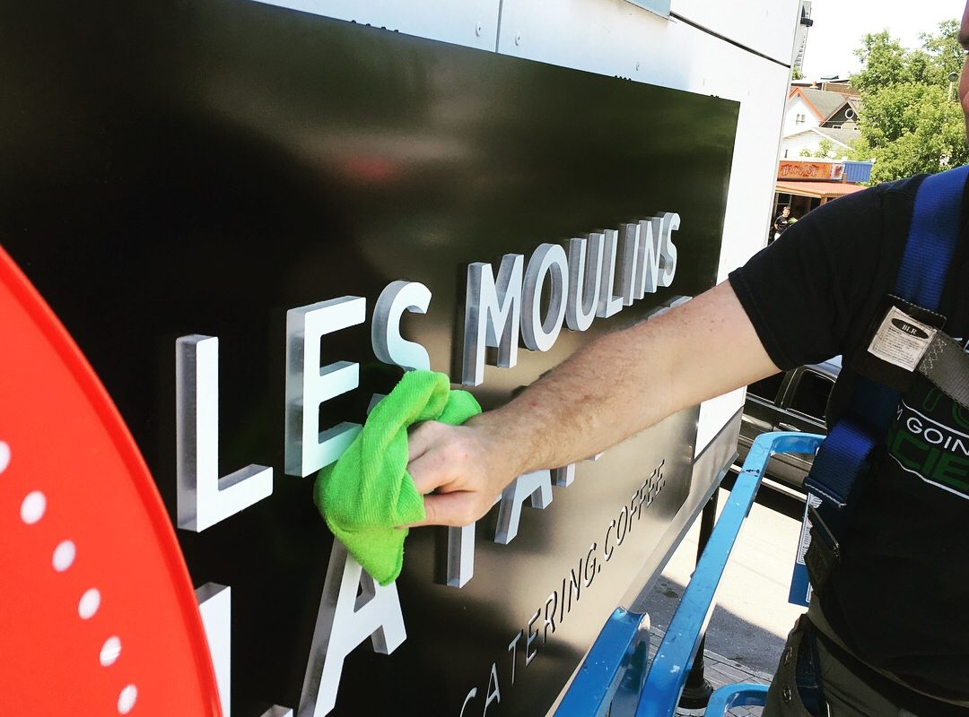 LAFAYETTE RETAIL SIGN4