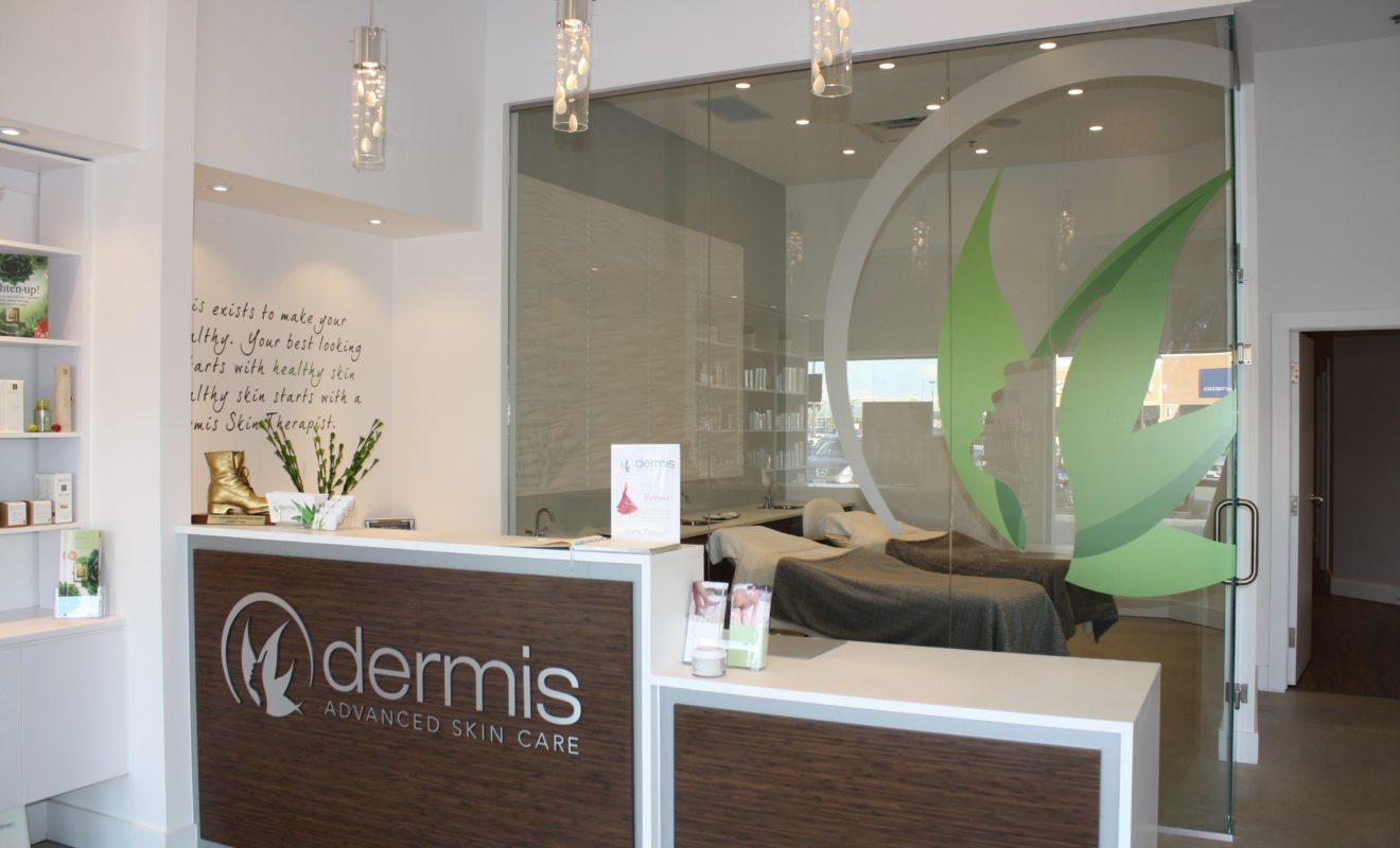 DERMIS SIGNAGE5